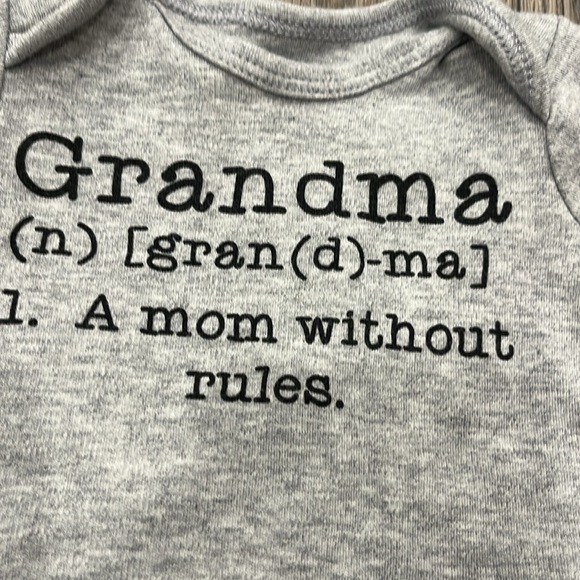🦋5/10 Grandma Newborn Onesie - Picture 2 of 4